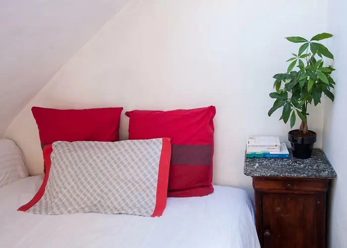 Rose St Germain Des Pres Apartment Paris